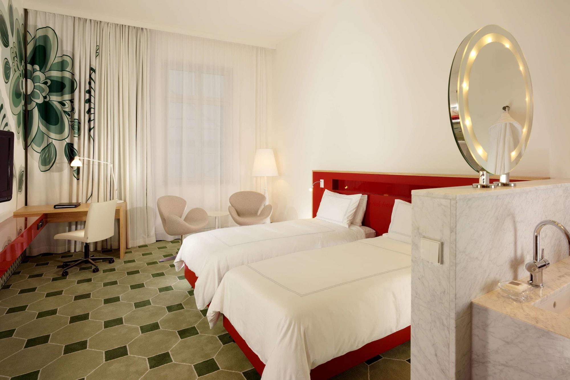 Hyperion Hotel Dresden Am Schloss Eksteriør billede A room at the hotel